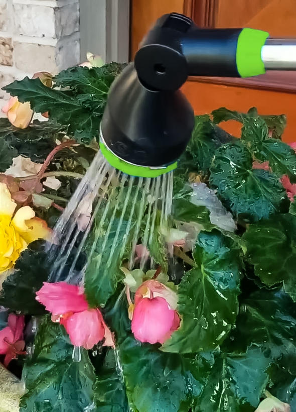 Garden hose nozzle