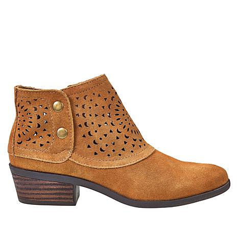 baretraps suede boots