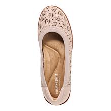 "As Is" easy spirit Keliann Slip-On Casual Flat