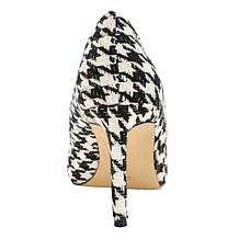 Charles by Charles David Sublime Classic Pump