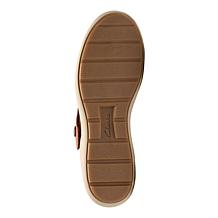 Clarks Collection Bryianne Janey Leather Flat