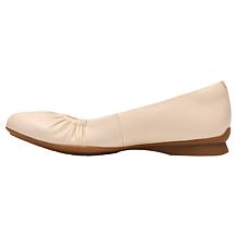 Clarks Collection Jazmynn Lo Ballet Flat