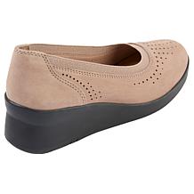 Clarks Collection Suttyn Kaylie Heritage Casual Slip-On Shoe