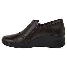 Clarks Suttyn Zip Bootie