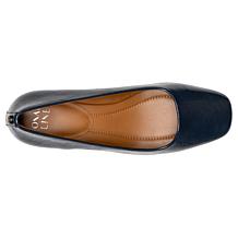 Donald Pliner Aquarius Pump