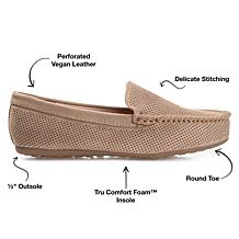 Journee Collection Women's Comfort Halsey Loafer