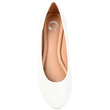 Journee Collection Women's Comfort Kavn Flat
