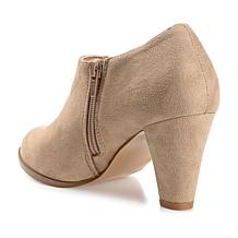 Journee Collection Women's Comfort Wide Width Sanzi Bootie