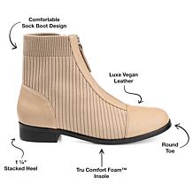 Journee Collection Women's Tru Comfort Foam Bexlie Bootie