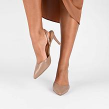 Journee Collection Womens Tru Comfort Foam Narrow Width Yvon Pumps