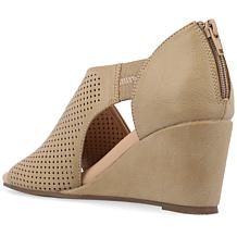 Journee Collection Women's Tru Comfort Foam Wide Width Aretha Wedge