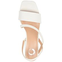 Journee Collection Women's Wide Width Lirryc Pump