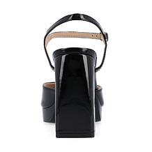 Journee Collection Women's Ziarre Sandals