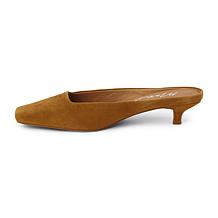 Minimalist Ballet Flat with Bow Detail