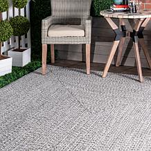 nuLOOM 2' 6" x 6' Wynn Braided Indoor/Outdoor Area Rug