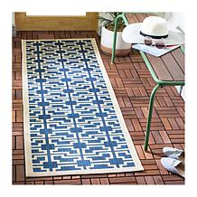 Safavieh Courtyard Skye 2'-3" x 6'-7" Indoor/Outdoor Rug