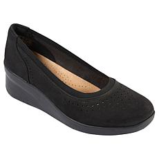 Clarks Collection Suttyn Kaylie Heritage Casual Slip-On Shoe
