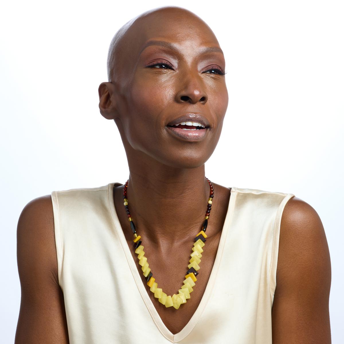 Amber Extraordinaire Multicolor Amber 20