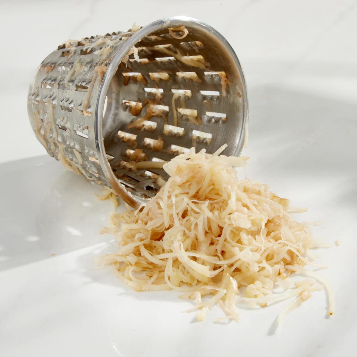 BergHOFF Tabletop Rotary Vegetable Cutter with 5 Cones | HSN