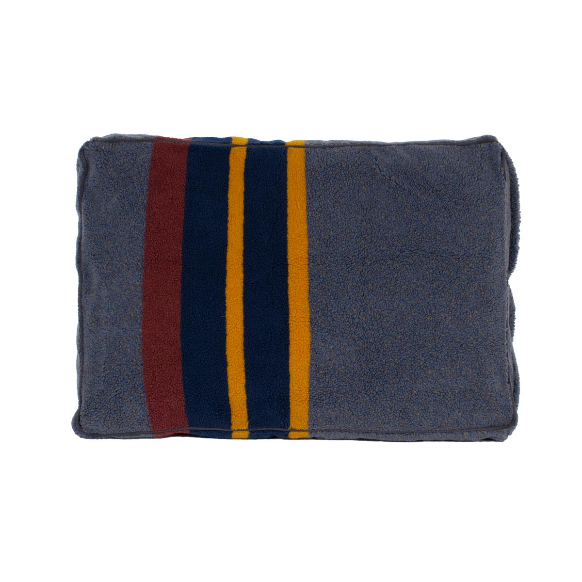 Carolina Pet Company Pendleton Lake Vintage Camp Dog Bed