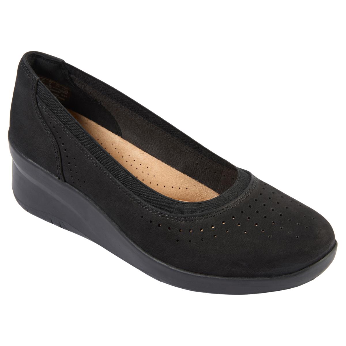 Clarks Collection Suttyn Kaylie Heritage Casual Slip-On Shoe
