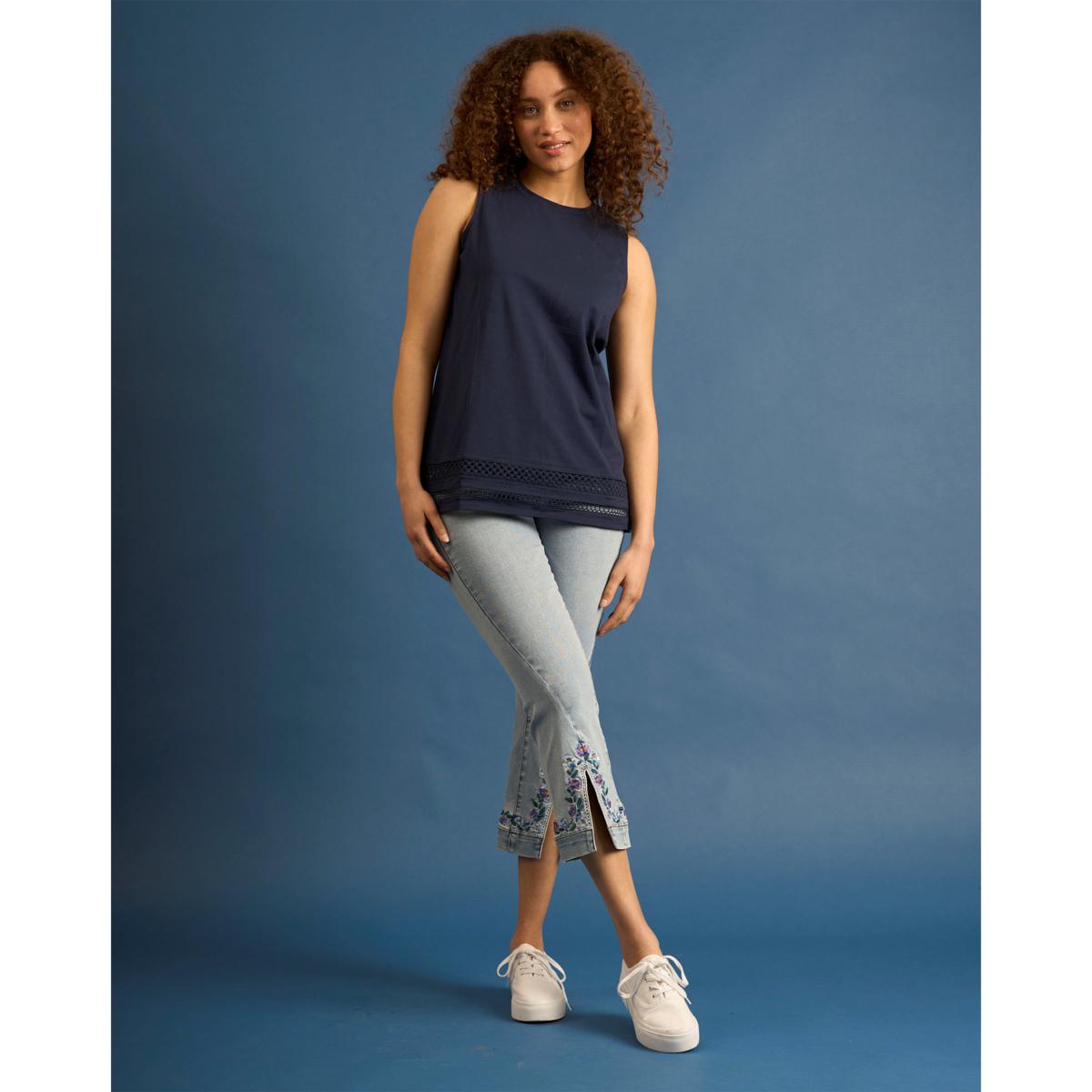 DG2 by Diane Gilman New Classic Stretch Embroidered Crop Bootcut