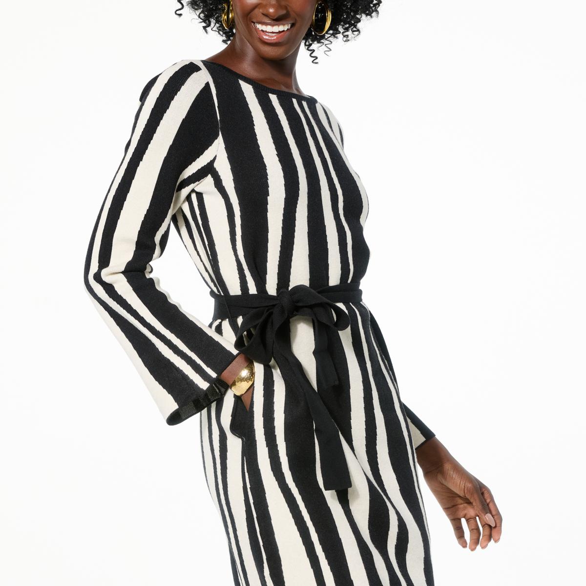 GREY by Jhoan Sebastian GREY Abstract Print Sweater Dress - Black - Size 2X GREY by Jhoan Sebastian GREY Abstract Print Sweater Dress - Black - Size 2X