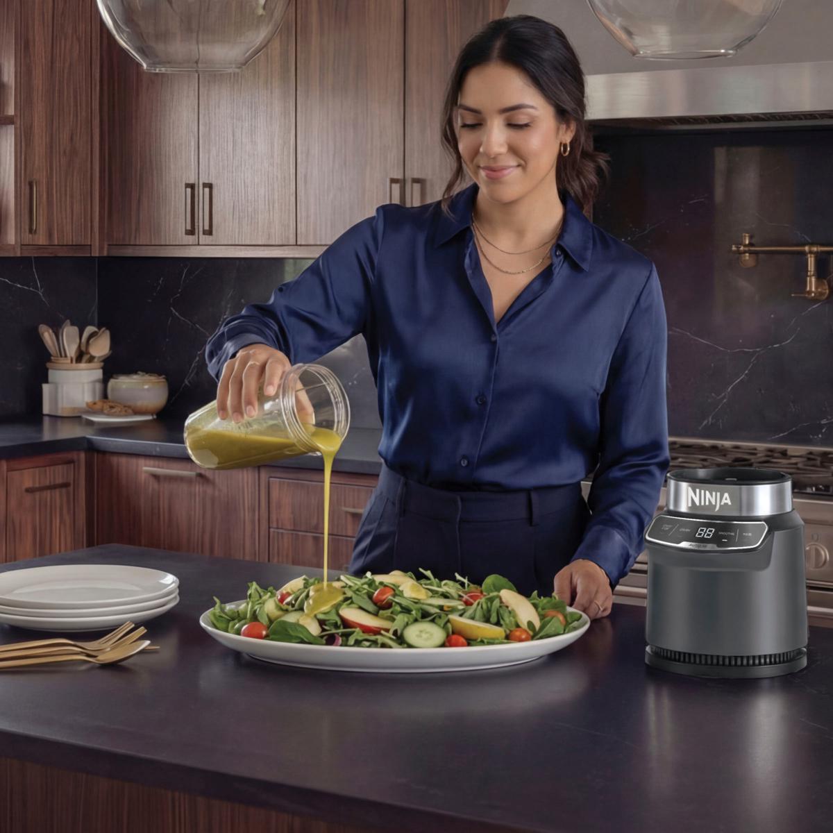 Ninja Nutri-Blender Pro with 2 Single-Serve Cups | HSN