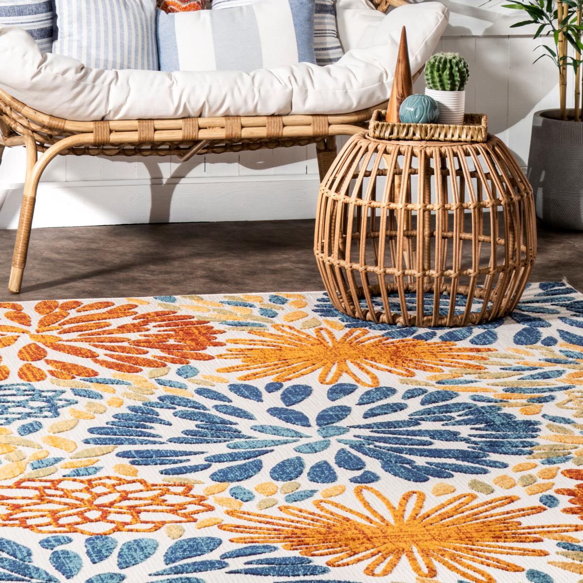 nuLOOM 3' x 5' Monique Floral Indoor/Outdoor Area Rug | HSN