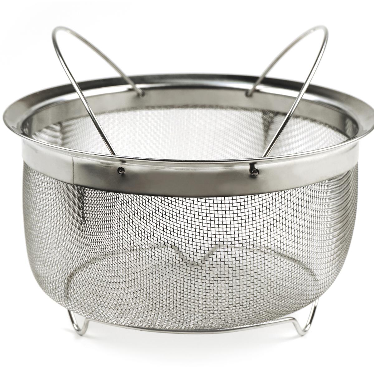 RSVP Endurance 3 Qt Mesh Basket with Folding Handles - 20576620