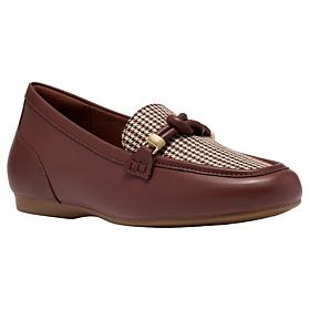 "As Is" Clarks Collection Cathrynn Jazz Loafer