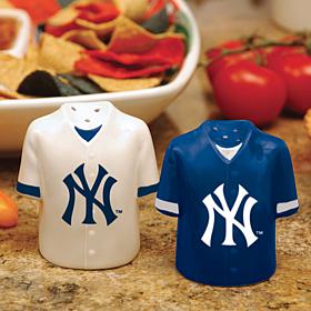 Ceramic Salt and Pepper Shakers - New York Yankees