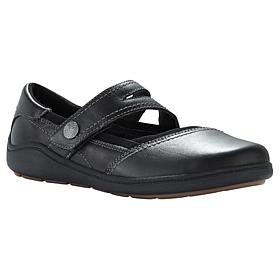 Clarks Collection Bryianne Janey Leather Flat