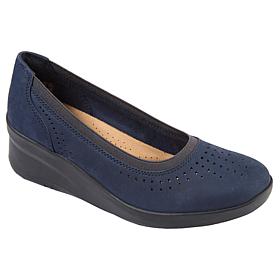 Clarks Collection Suttyn Kaylie Heritage Casual Slip-On Shoe