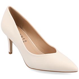 Journee Collection Women Tru Comfort Foam Narrow Width Gabriella Pumps