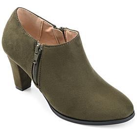 Journee Collection Women's Comfort Wide Width Sanzi Bootie