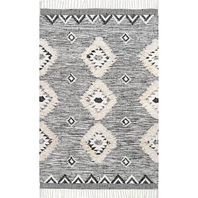 nuLOOM Savannah Moroccan Tasseled Wool Area Rug - 5' x 8' Black